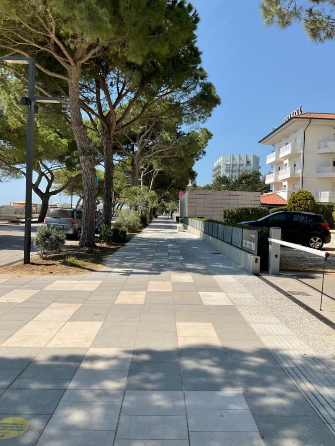 Beach Front Apartment Sabbiadoro Lignano Sabbiadoro Luaran gambar